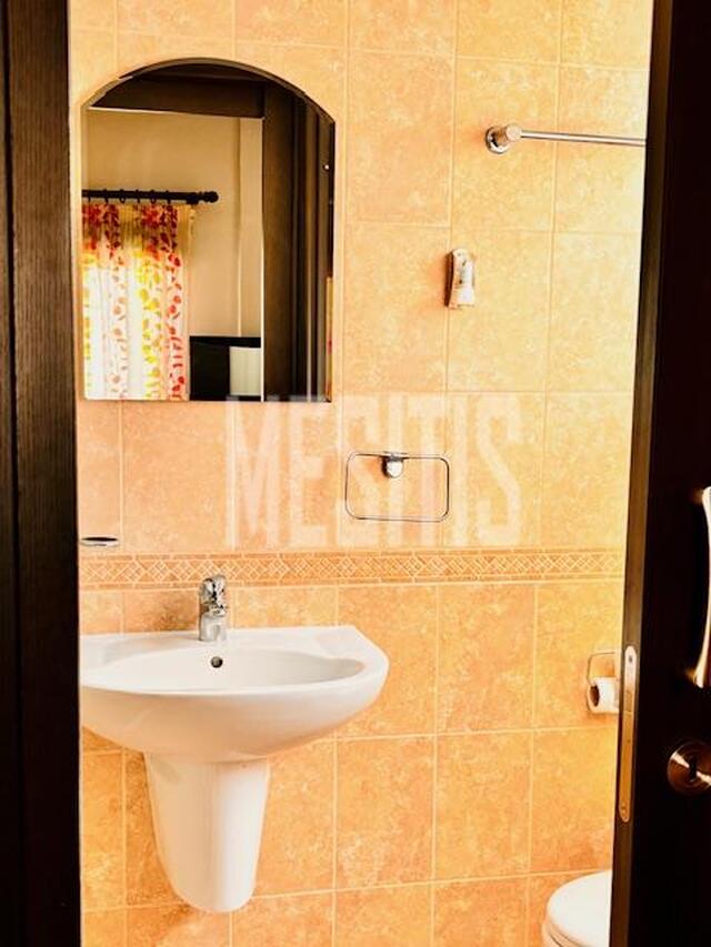 Spacious 3 Bedroom Apartment for Rent in Agioi Omologites, Nicosia – photo 8