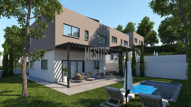 detachedHouse-9b3f388f-dd5a-4a5f-939d-9329f91d6d8b_Wtr.jpeg