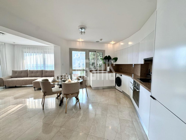 apartment-88f0e36d-57ea-42c4-9bcc-3aa4e53ac486_Wtr.png