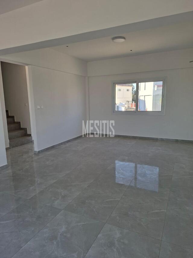 detachedHouse-2b3fec3d-52fd-441a-b15a-98b4336a819a_Wtr.jpg