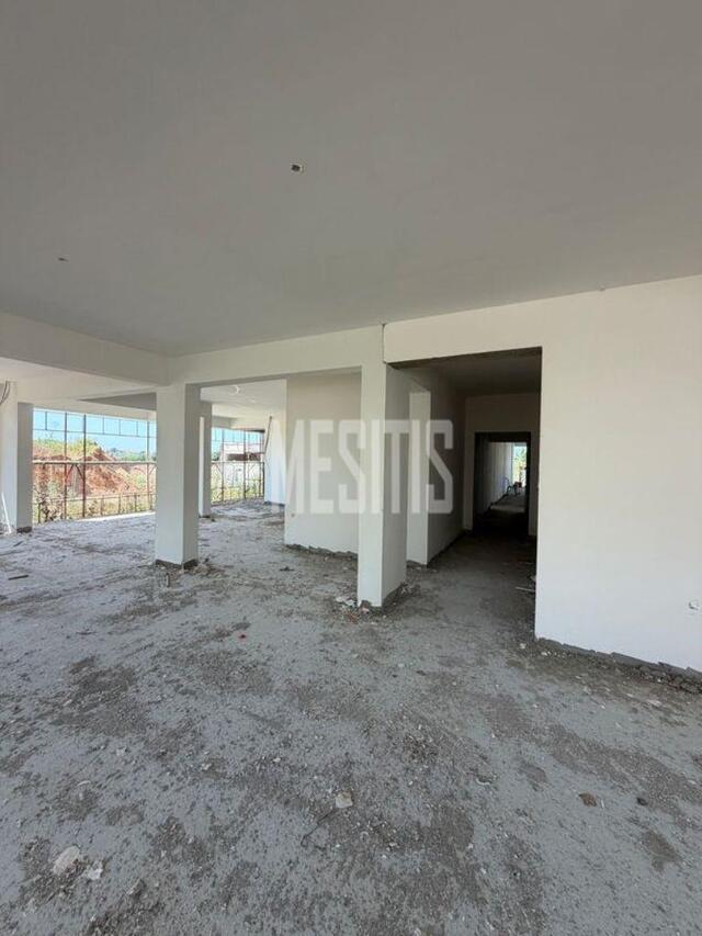 apartment-17c46f22-6ed9-4a0e-882c-0612fa744f36_Wtr.jpg