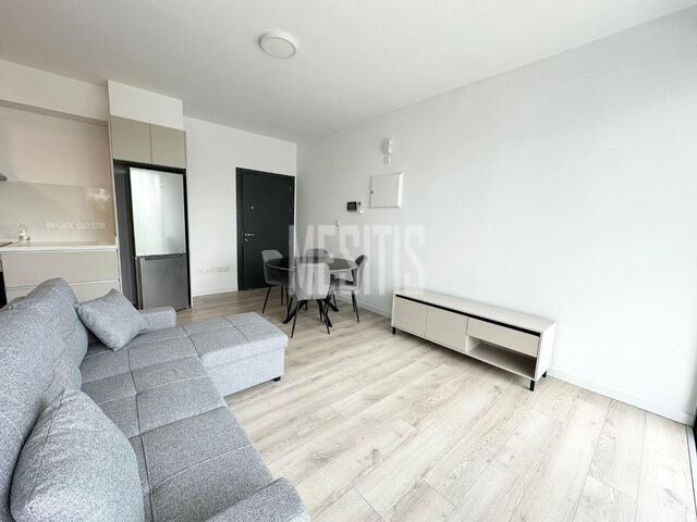 apartment-bc1db55e-06e3-4f6c-8508-532dd0acb965_Wtr.jpg