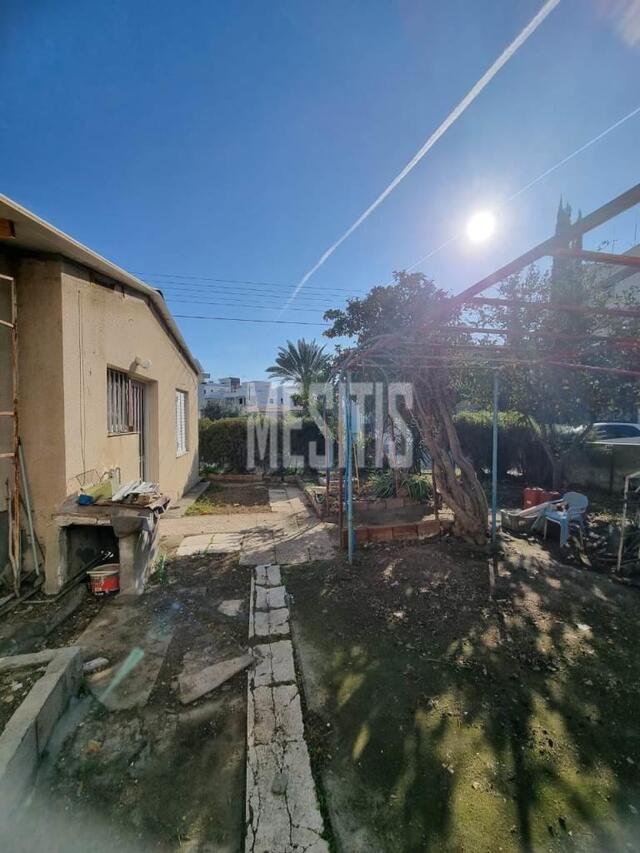 detachedHouse-53a2ee84-60fc-4ca9-a877-d2910ee045cf_Wtr.jpg