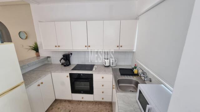apartment-e3cb8a5d-1be3-47ed-9ba5-6220610a1a96_Wtr.jpg