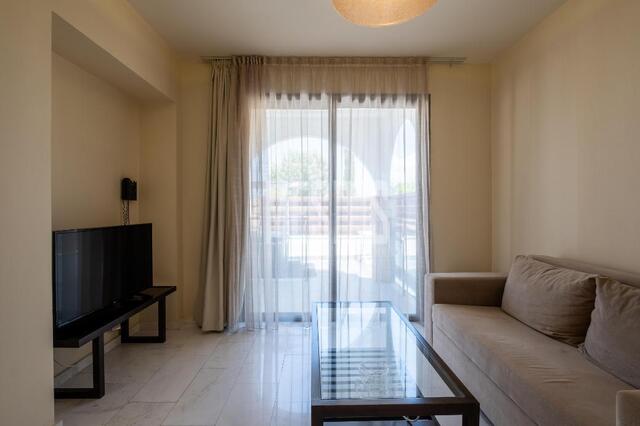 apartment-7dd023c2-2ed8-49e1-bf9d-cf7ac076d005_Wtr.jpg