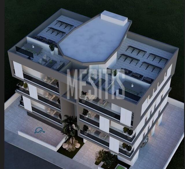 apartment-ff579d23-8828-4dbf-af38-8eb0dde90c56_Wtr.jpeg