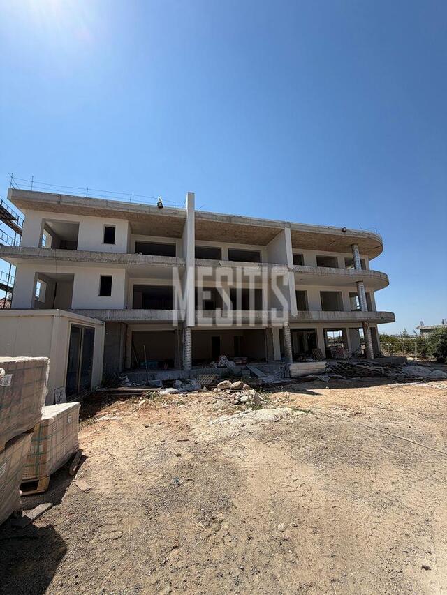 apartment-ec8331b5-8881-43ab-ae5c-131dba66685d_Wtr.jpg