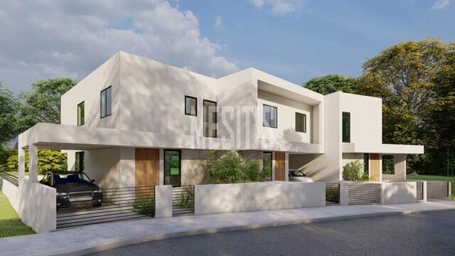 detachedHouse-4d0195d6-bb92-4279-91e4-49ab91faf5b8_Wtr.jpg
