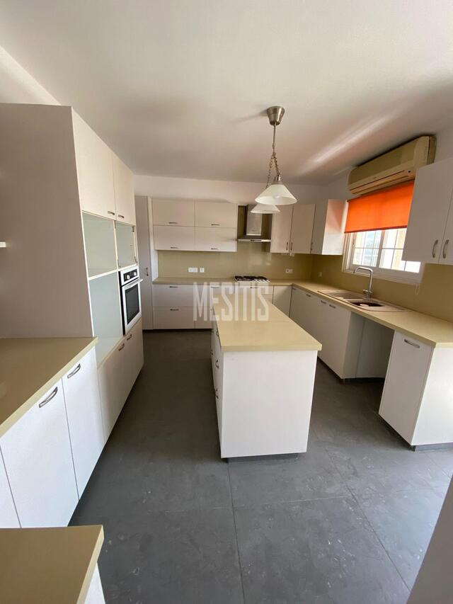 apartment-34b445ee-d26d-4089-b396-d3960d926c87_Wtr.jpeg