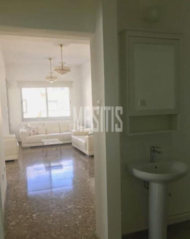 apartment-58e67c62-d08f-4704-8f67-cc9a149ad275_Wtr.jpg