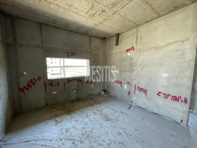 apartment-072c10e1-7ce7-4821-ac7e-df1fe9b2fdce_Wtr.jpg