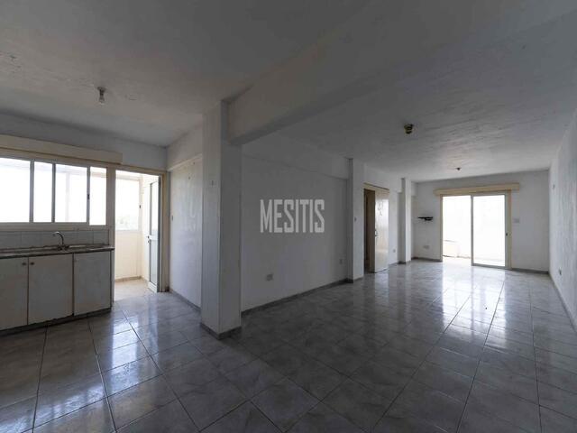 apartment-2e8e89e6-7173-42d1-bf54-0fd6a2adb65f_Wtr.jpg