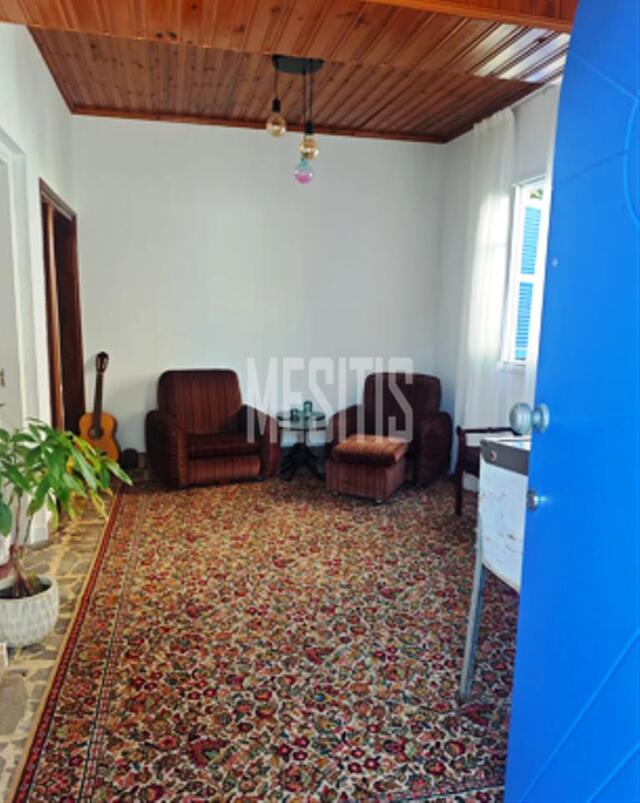 detachedHouse-a8ee7556-0c7d-4d41-8089-77e99aab7566_Wtr.jpg