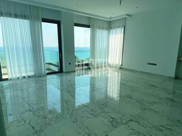 apartment-b8bc2ba5-d53b-4b70-887d-732010a1f0ac_Wtr.jpg