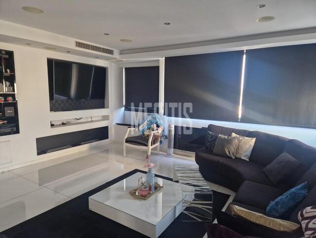 apartment-4b16b65f-1da9-4097-9d37-2d11b756c936_Wtr.jpeg