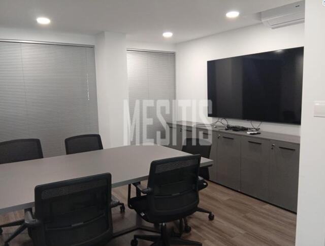 office-3d731bf3-442c-4c2c-904c-bf18dd29b974_Wtr.jpg