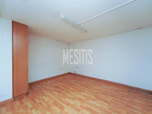 detachedHouse-82abb3fe-25ef-4dc6-9bfa-3170d74c8e0a_Wtr.jpg