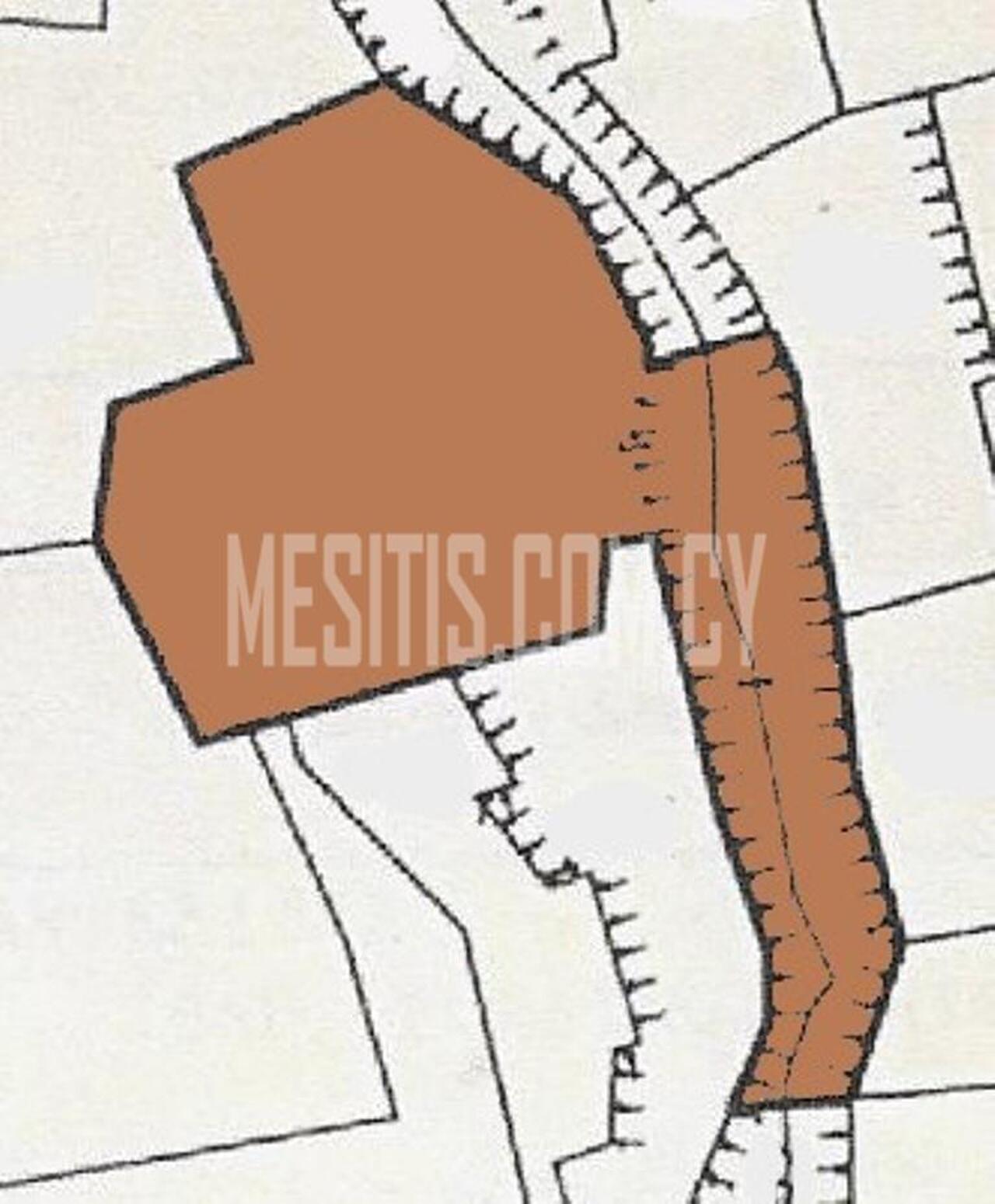 land-03db7bd4-ffa8-4212-8b56-3f1e2a4229a0_Wtr.jpeg