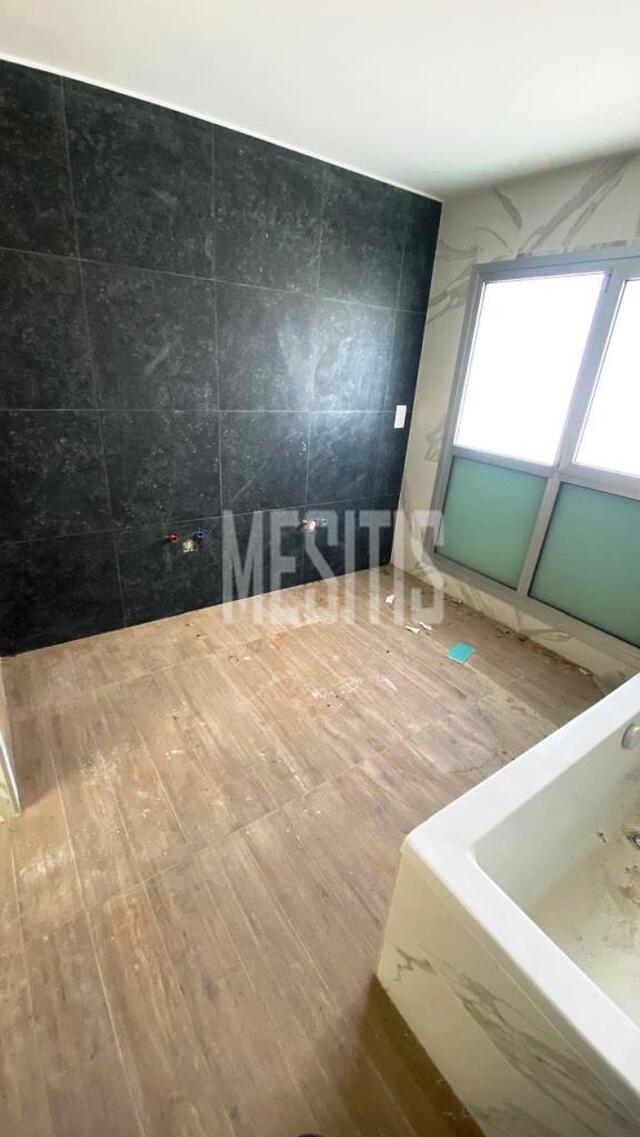 apartment-80ed817c-5b76-4b6b-94d7-592408e670fe_Wtr.jpg