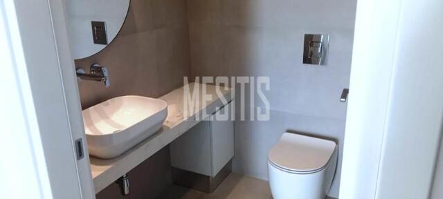 apartment-9db182cb-fa42-4b1a-bba3-f39623712060_Wtr.jpeg