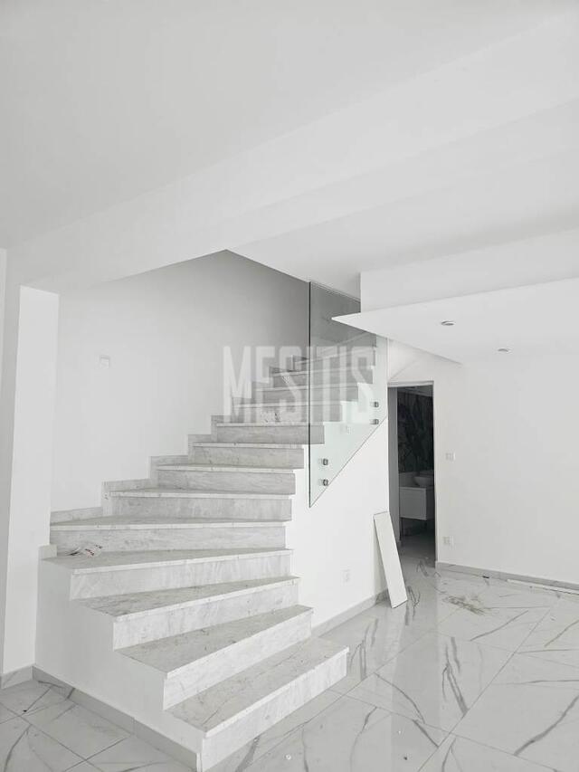 detachedHouse-6bbedb55-ca6b-46c5-8c1c-c146dd77b5b8_Wtr.jpg
