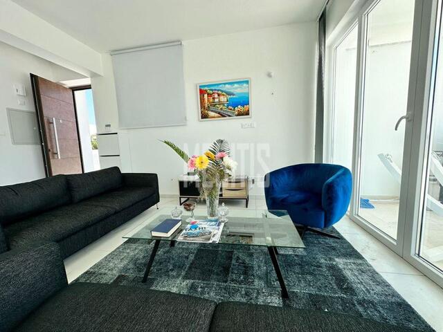 detachedHouse-3e3c6bd1-ddb3-4649-9394-77439c15c53d_Wtr.jpeg