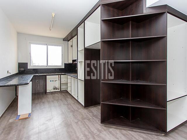 apartment-b08d2cbd-a9c2-4c45-afc0-f96609ee79d0_Wtr.jpg