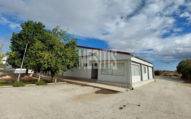 warehouse-673f8998-2ae1-498a-a5de-1d862b117f6c_Wtr.jpg