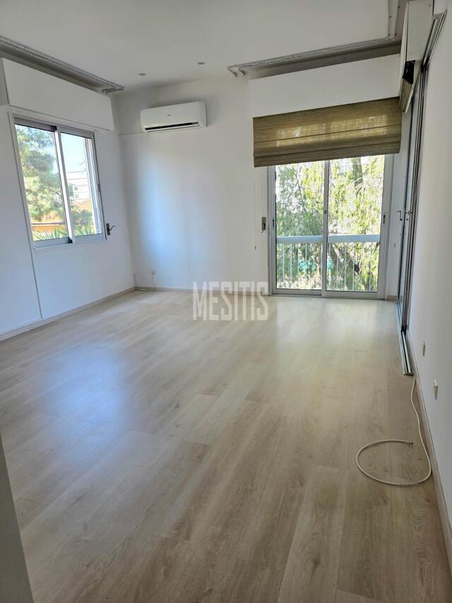 detachedHouse-8b9278d5-18ff-4651-9e9a-ef7d16b09167_Wtr.jpg
