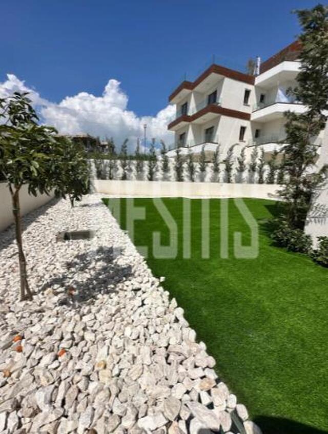 detachedHouse-089f13bf-7dff-4982-98a4-bece844c7917_Wtr.jpg