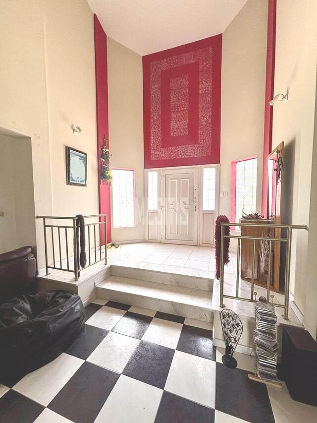 detachedHouse-19a874b3-6d8d-41cd-a73e-d1c01a37ad3f_Wtr.jpg