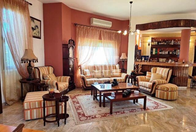 4 Bedroom Villa With Pool For Sale In Green Dot Area Strovolos, Nicosia – photo 2