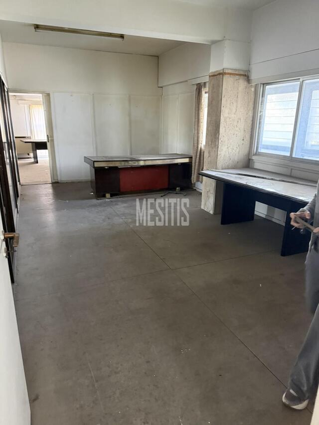 warehouse-c3d25c78-aa5a-42ad-84d0-34ff76f01f74_Wtr.jpg