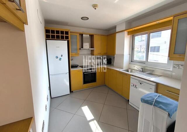 apartment-7f4e401f-ed20-435b-a42d-931279127c70_Wtr.jpeg