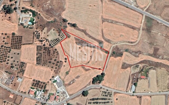 plot-25afdddd-748e-439b-ba0d-a69dda28c411_Wtr.jpg