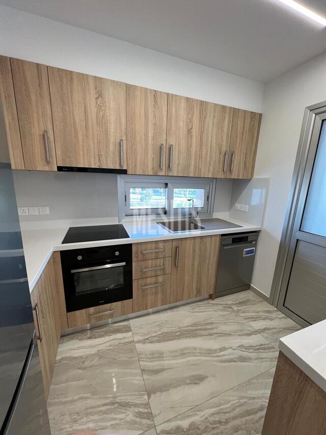 apartment-d7a0da7b-4bf9-4f2f-9725-561c1ef7e3ac_Wtr.jpeg