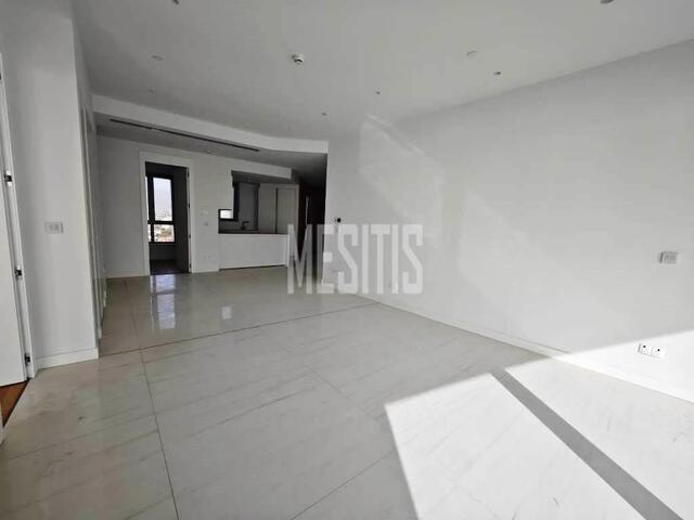 apartment-0d7d463c-4b91-4204-8dd3-525fc8ff8692_Wtr.jpg