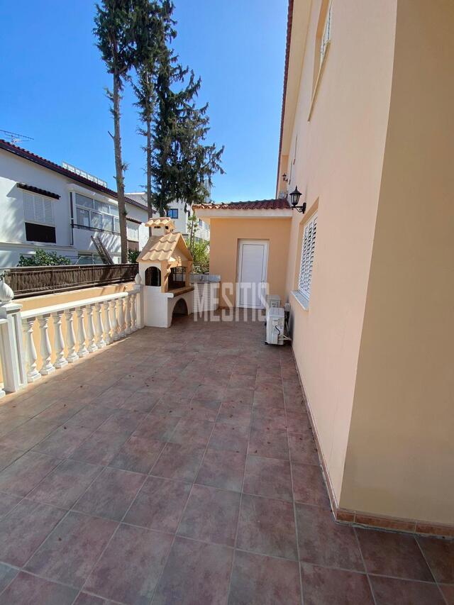 detachedHouse-121d351a-8615-46ed-ad73-ca719ee635b9_Wtr.jpeg