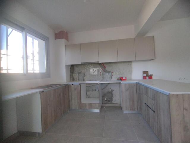 apartment-18f7b573-f21a-4bcb-b9d3-367223bd9276_Wtr.jpeg