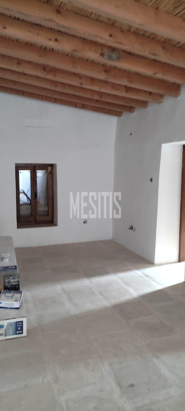complexLiving-cd2454c9-1664-4e47-977f-91d67622e77e_Wtr.jpg