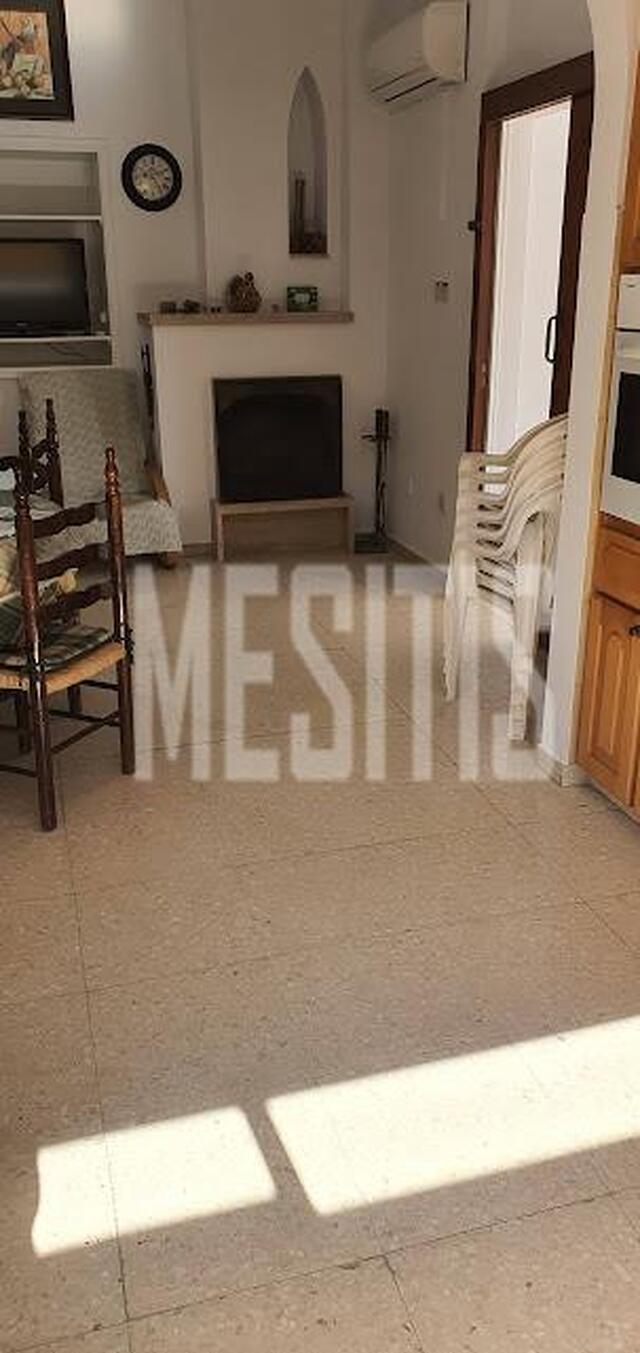 detachedHouse-e77eab3f-694d-4348-9c9a-e9f7fe669b92_Wtr.jpeg