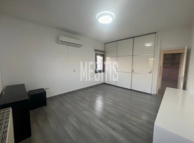 apartment-41ba6ea7-49bd-4b01-9ace-c2116b9df17c_Wtr.png