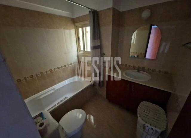 apartment-31fe7371-bfa1-423b-ad12-ef81b854ca9d_Wtr.jpg