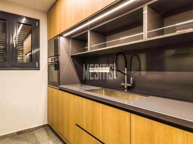apartment-a443e1b9-3610-403d-9609-7487788e23f6_Wtr.jpg