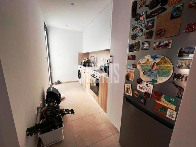 apartment-28d2a14b-b7e3-47d7-8aa1-ab8ccbd37ef3_Wtr.jpg