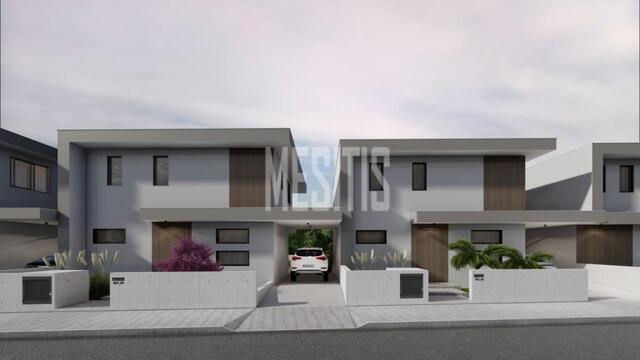 detachedHouse-4918abc2-131f-47ea-ad24-0318a53e4285_Wtr.jpg