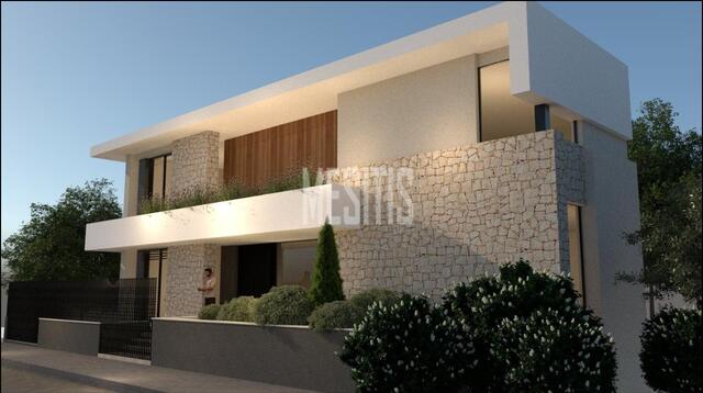 detachedHouse-05f4dd5e-f094-4b97-9fde-76e810667813_Wtr.jpg