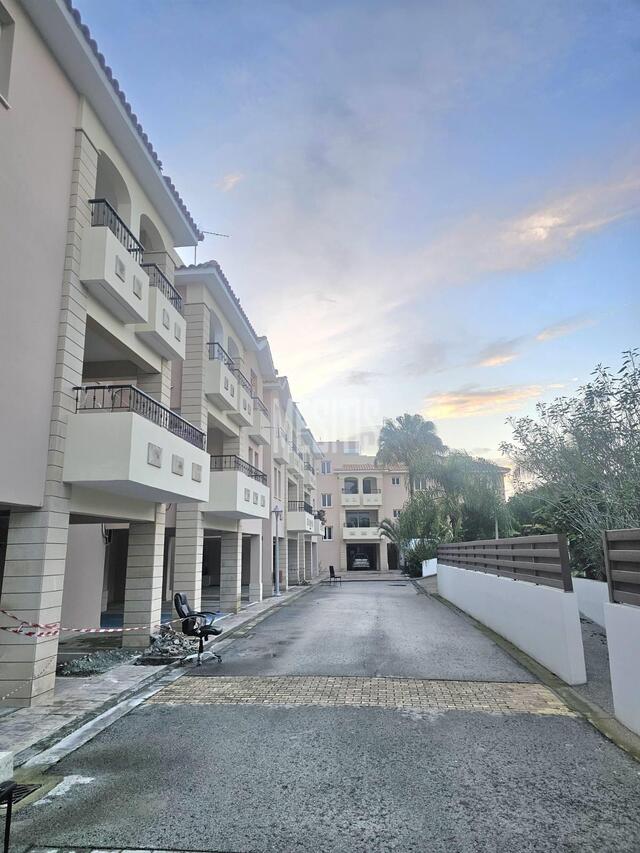 apartment-dfe8ce23-0772-4c07-8cc6-b922124e6082_Wtr.jpg
