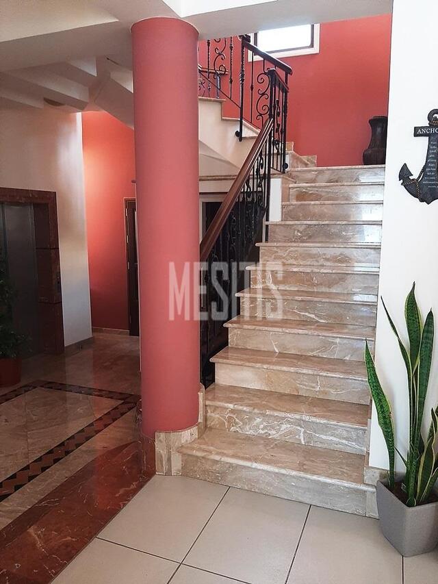 4 Bedroom Villa With Pool For Sale In Green Dot Area Strovolos, Nicosia – photo 5
