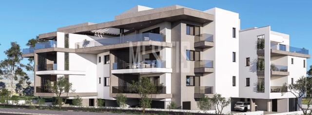 apartment-c09b9f35-567c-491e-8a18-7928c3d811c8_Wtr.jpg